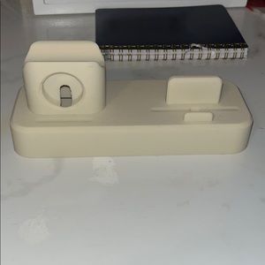 3 in 1 Charging station